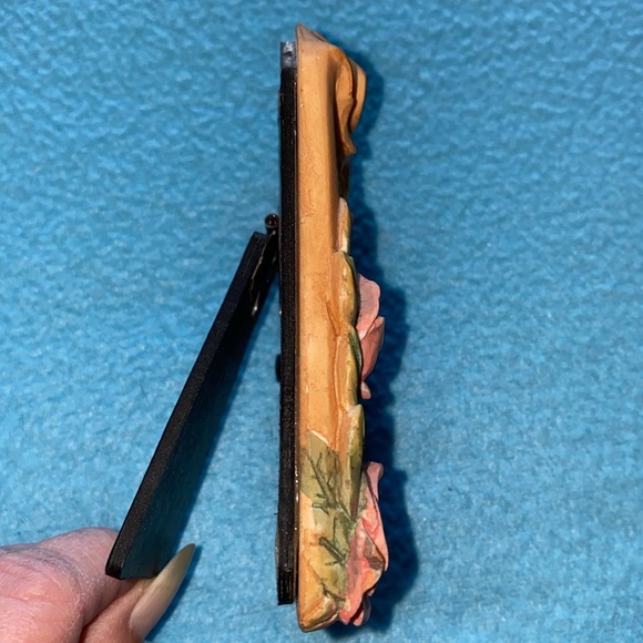 RUSS BERRIE & Co rose floral picture frame 3D ceramic vintage NEW size 4” X 5” - Picture 4 of 10